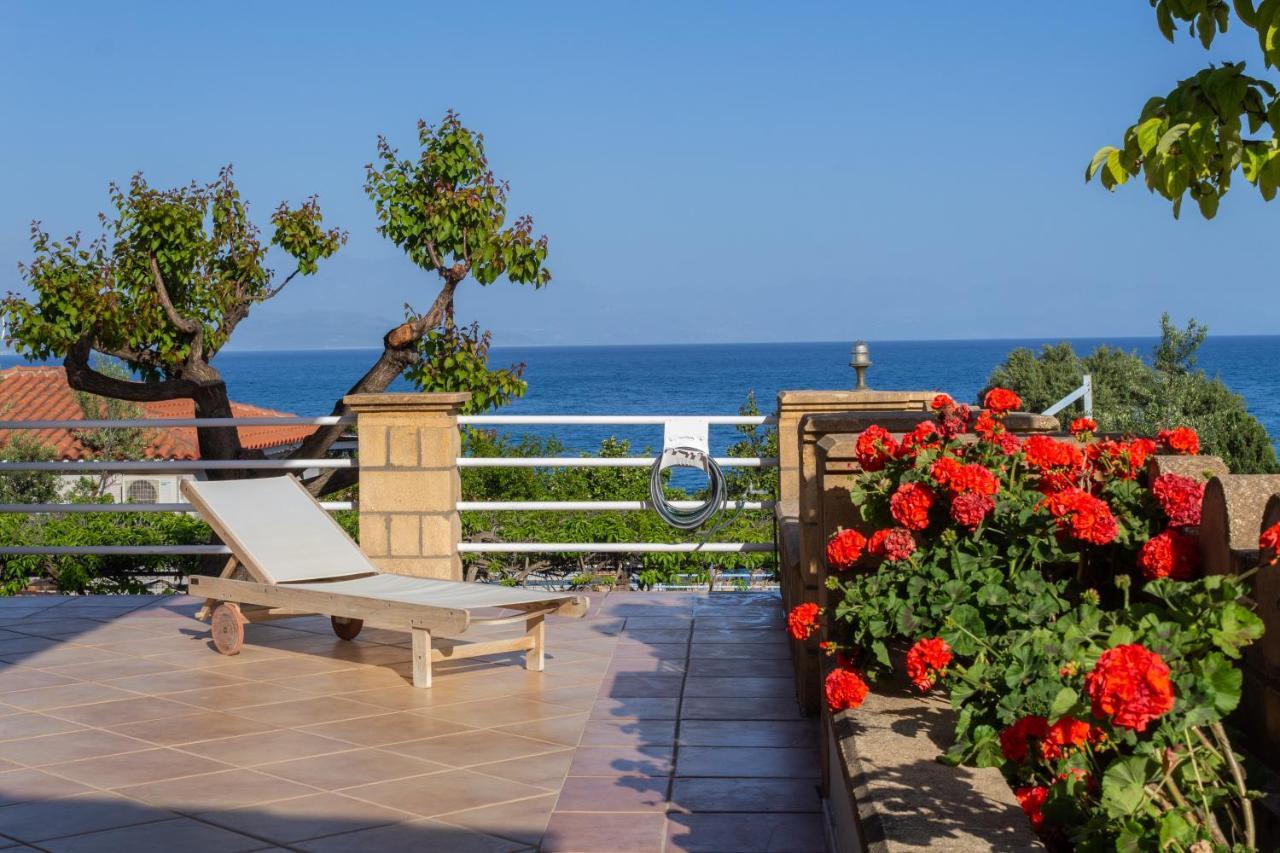 Alexandros Seaside Family Apartments & Villas - Paradise, 7' From Petalidi Kalamaki Kültér fotó