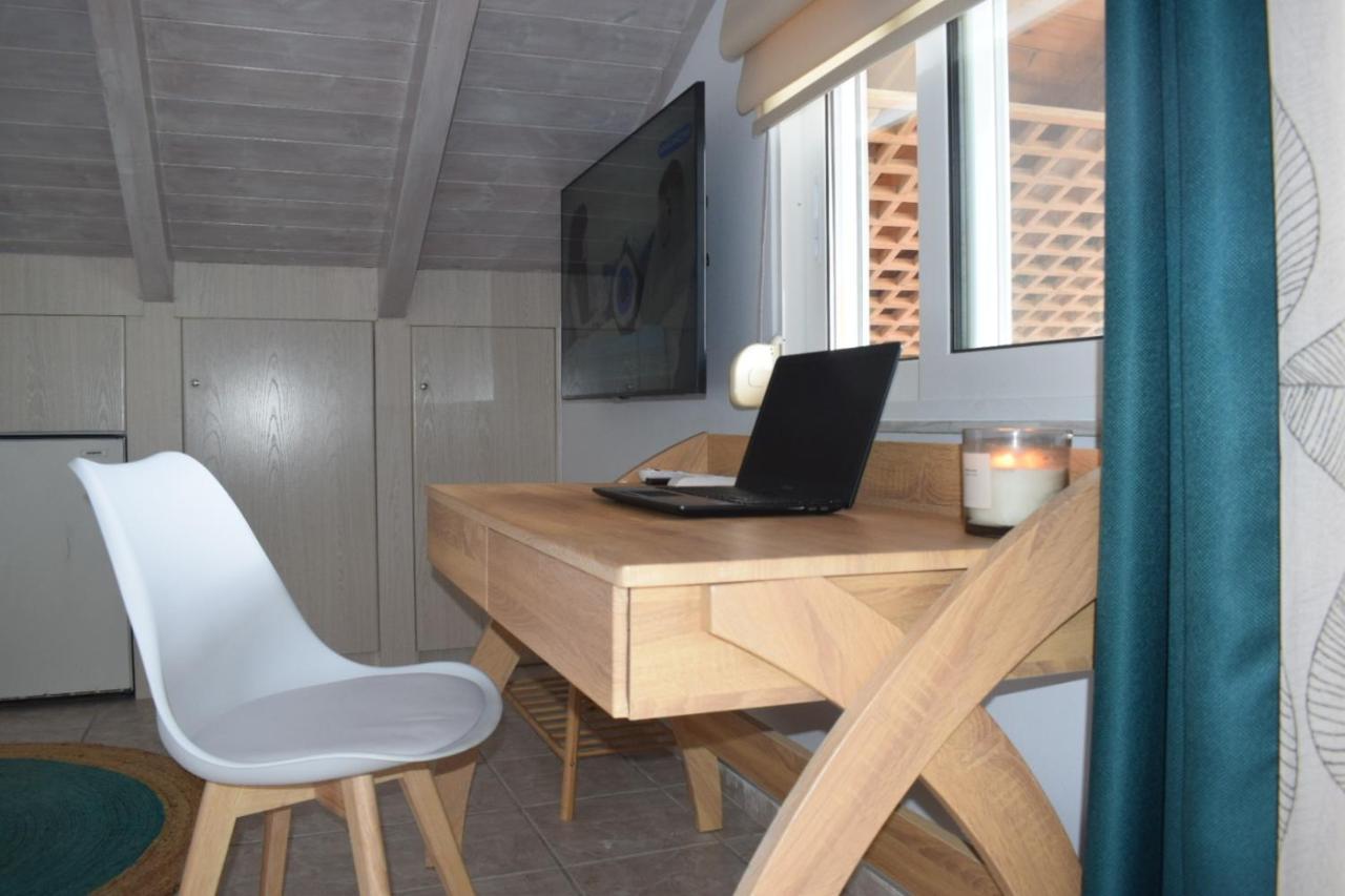 Alexandros Seaside Family Apartments & Villas - Paradise, 7' From Petalidi Kalamaki Kültér fotó