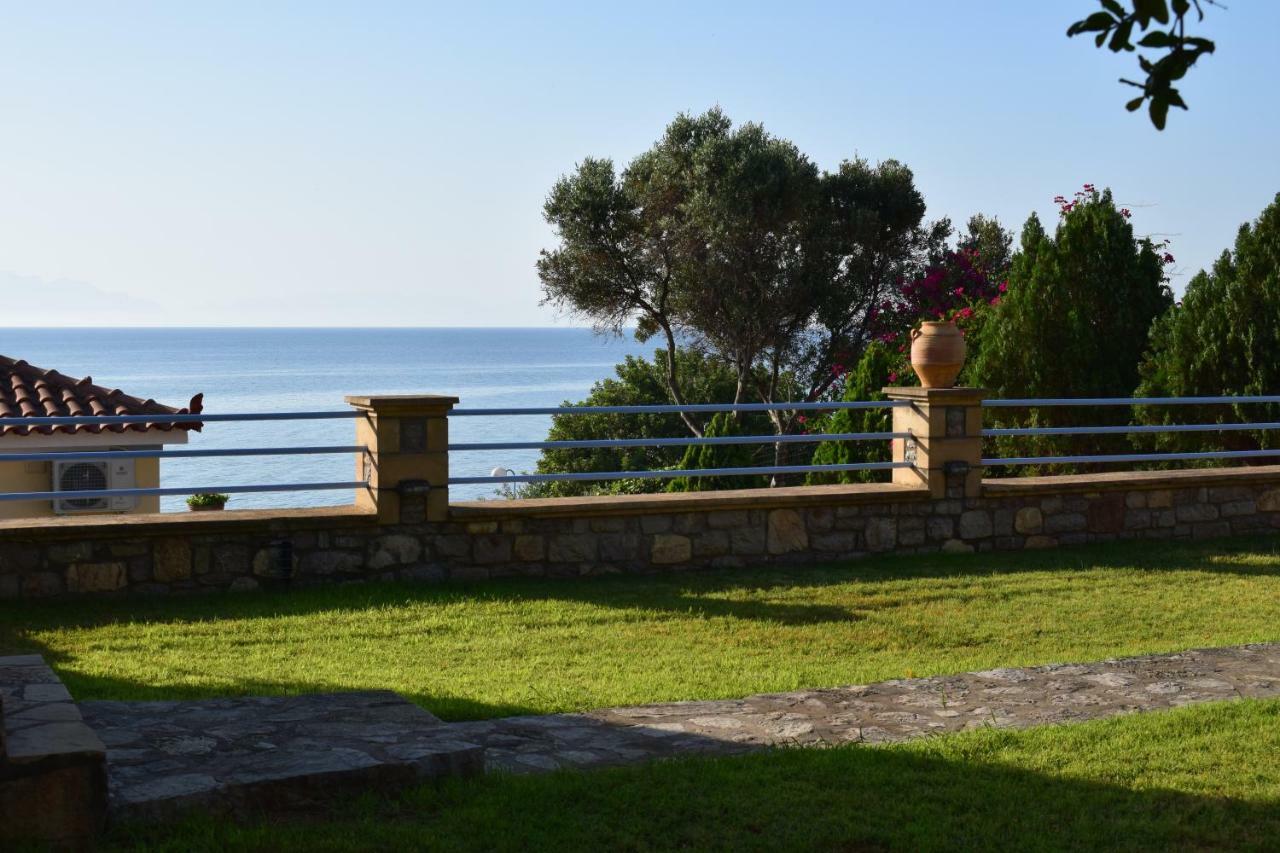 Alexandros Seaside Family Apartments & Villas - Paradise, 7' From Petalidi Kalamaki Kültér fotó