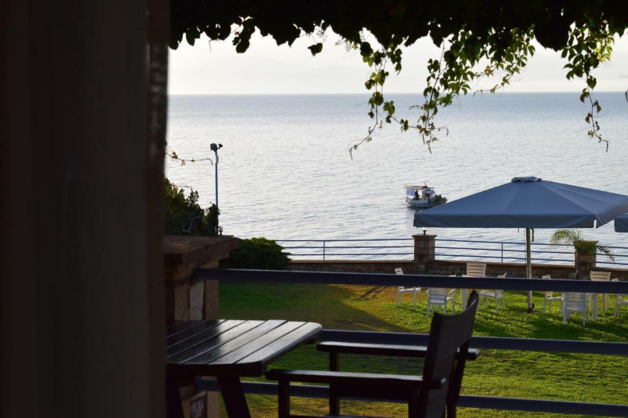 Alexandros Seaside Family Apartments & Villas - Paradise, 7' From Petalidi Kalamaki Kültér fotó