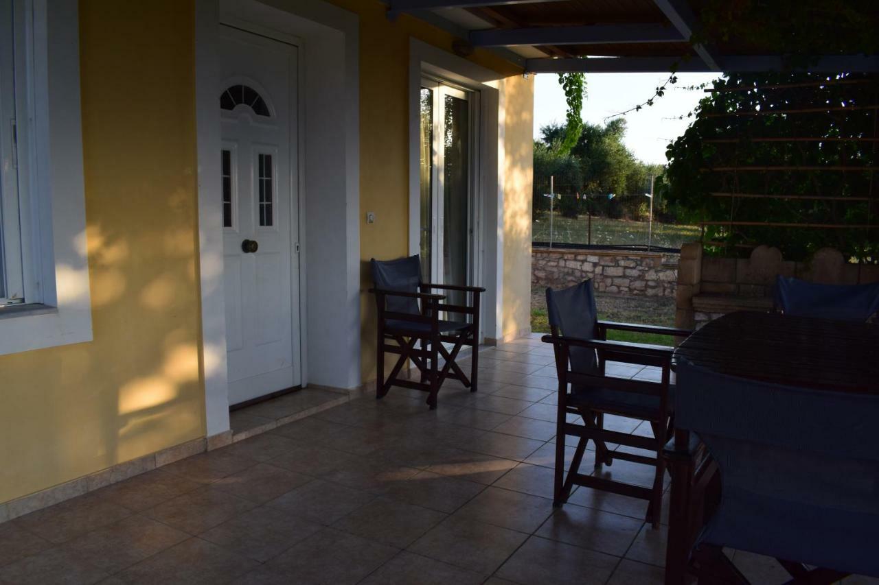 Alexandros Seaside Family Apartments & Villas - Paradise, 7' From Petalidi Kalamaki Kültér fotó