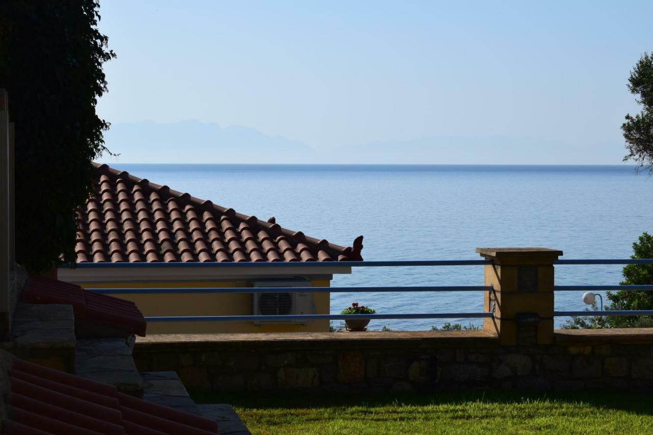 Alexandros Seaside Family Apartments & Villas - Paradise, 7' From Petalidi Kalamaki Kültér fotó