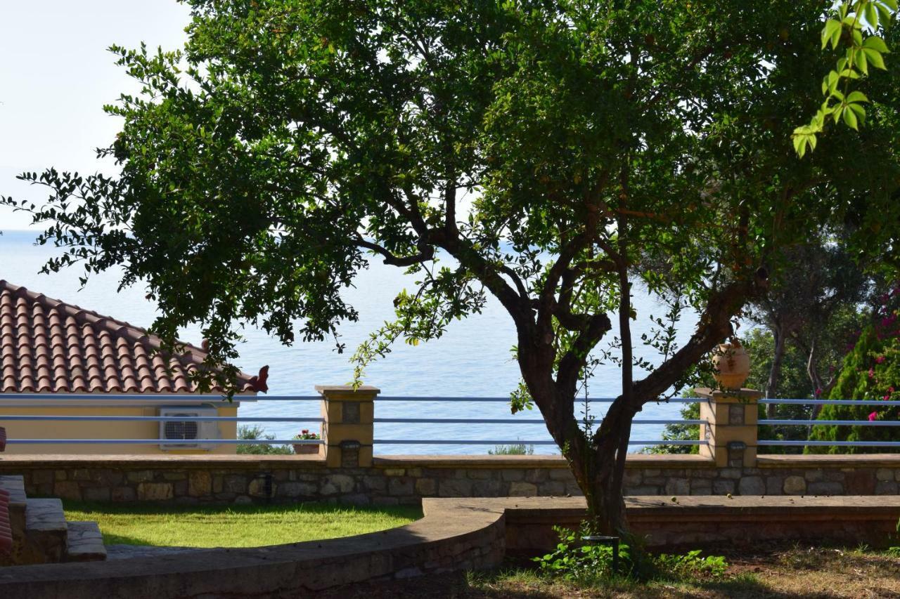 Alexandros Seaside Family Apartments & Villas - Paradise, 7' From Petalidi Kalamaki Kültér fotó