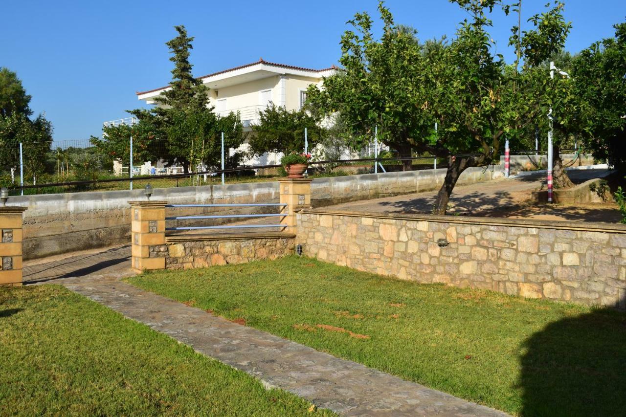 Alexandros Seaside Family Apartments & Villas - Paradise, 7' From Petalidi Kalamaki Kültér fotó