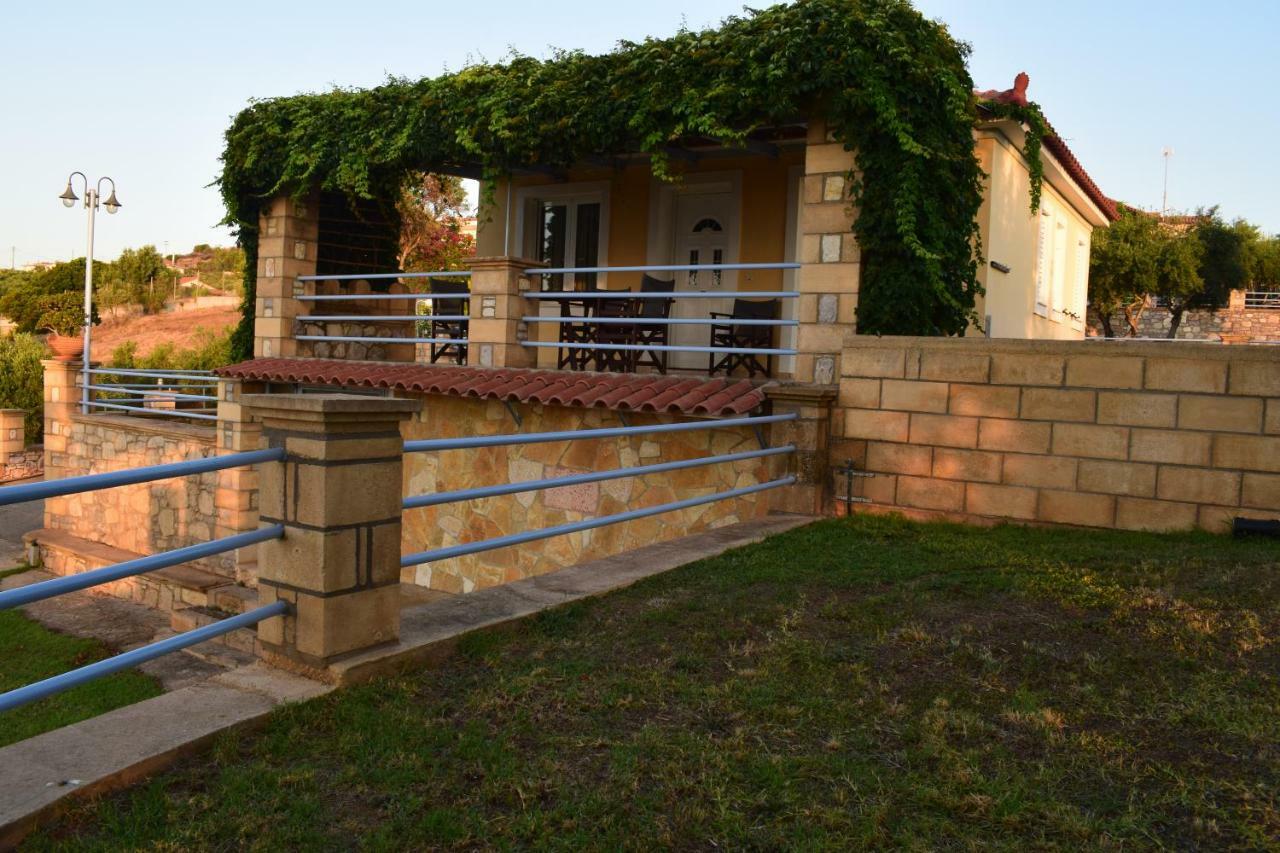 Alexandros Seaside Family Apartments & Villas - Paradise, 7' From Petalidi Kalamaki Kültér fotó