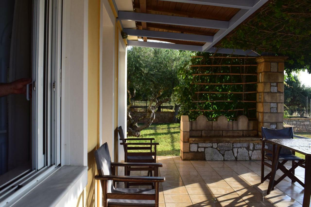 Alexandros Seaside Family Apartments & Villas - Paradise, 7' From Petalidi Kalamaki Kültér fotó
