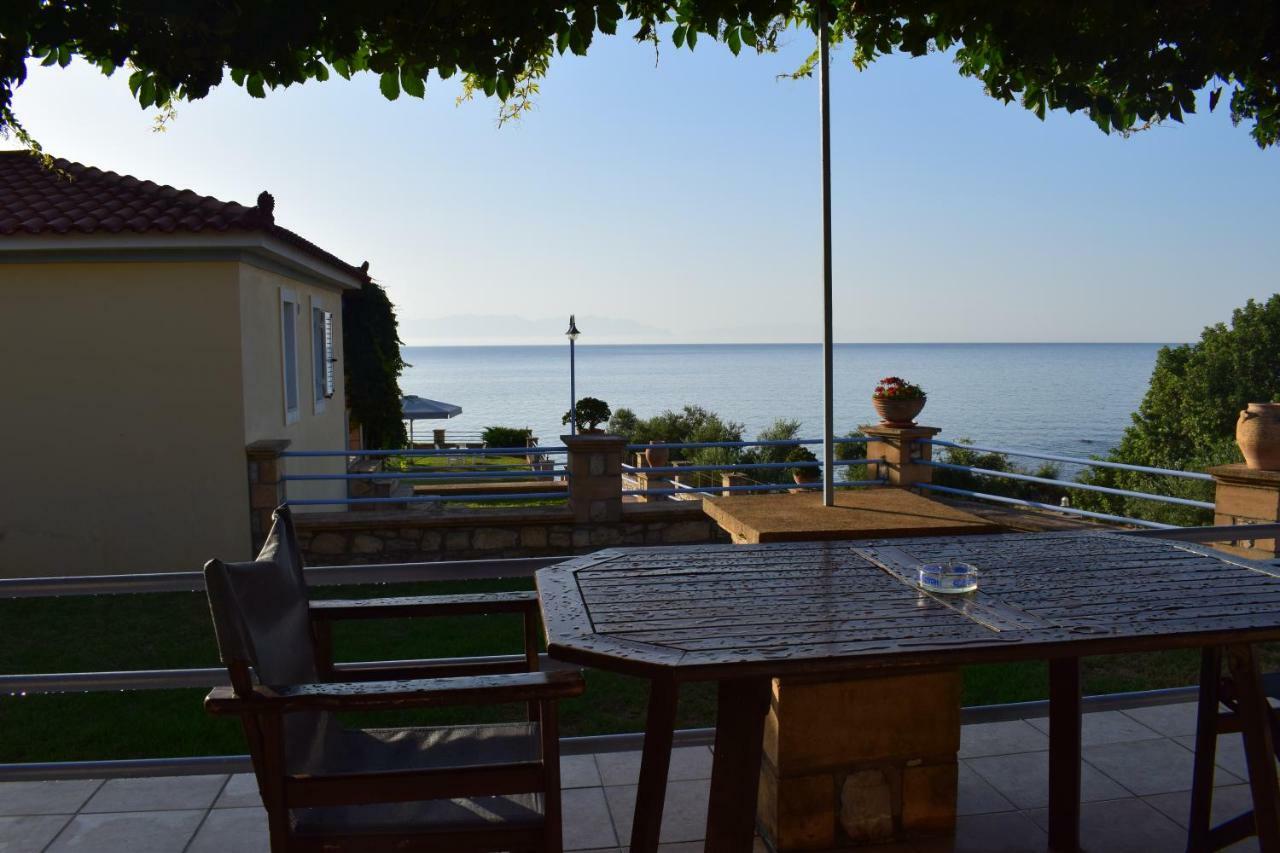 Alexandros Seaside Family Apartments & Villas - Paradise, 7' From Petalidi Kalamaki Kültér fotó