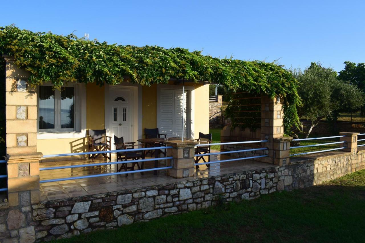 Alexandros Seaside Family Apartments & Villas - Paradise, 7' From Petalidi Kalamaki Kültér fotó
