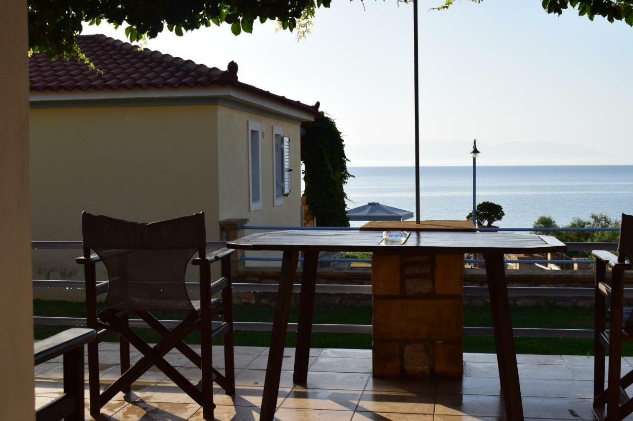 Alexandros Seaside Family Apartments & Villas - Paradise, 7' From Petalidi Kalamaki Kültér fotó