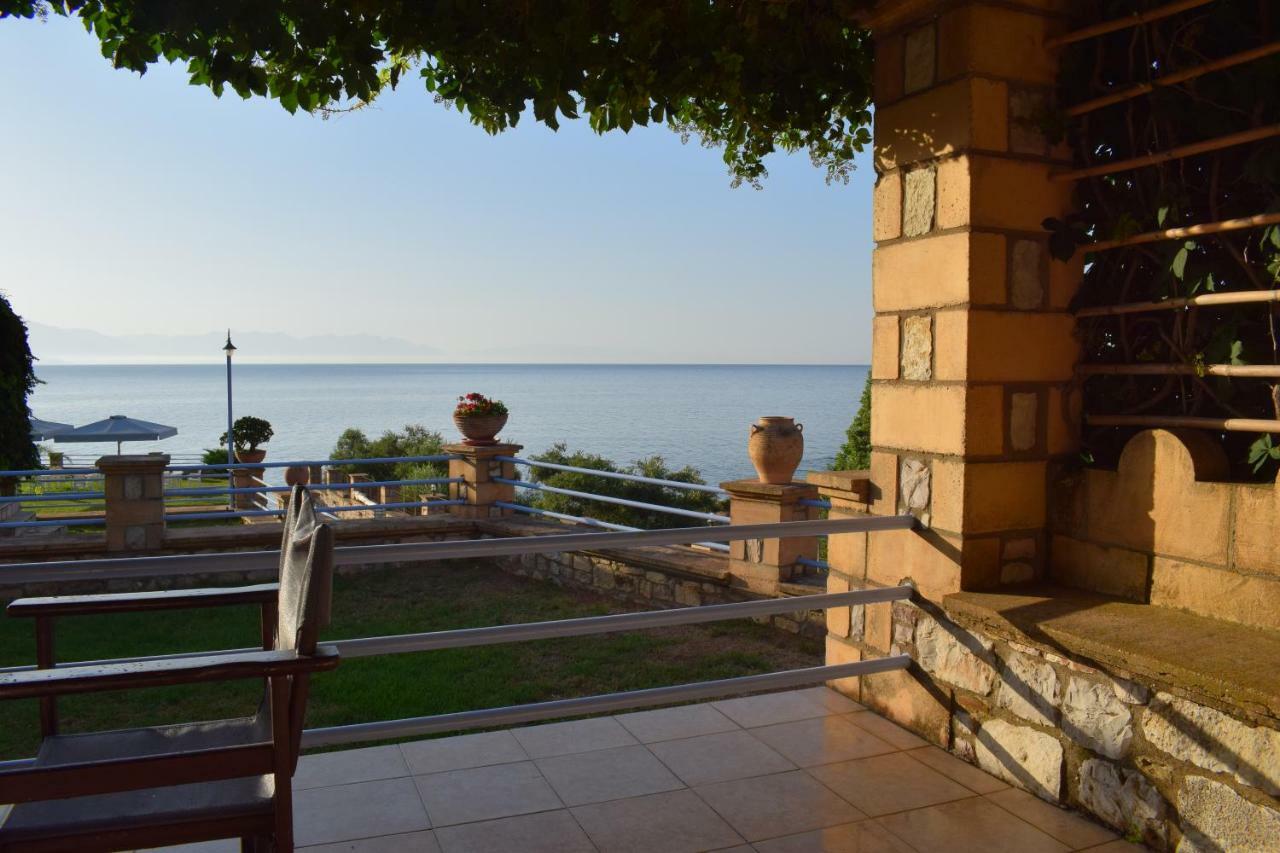 Alexandros Seaside Family Apartments & Villas - Paradise, 7' From Petalidi Kalamaki Kültér fotó